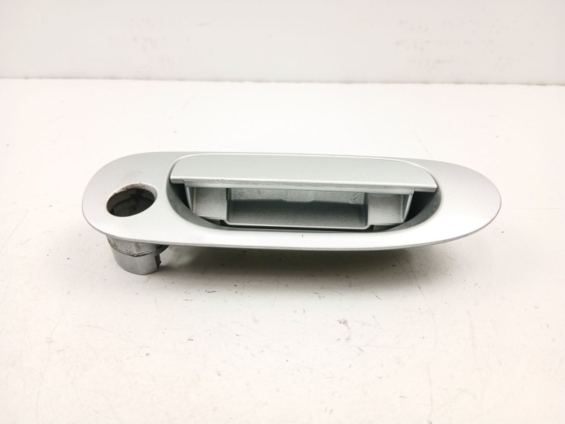 Recambio de manilla delantera derecha para mitsubishi carisma (da_) 1.8 16v gdi (da2a) referencia OEM IAM MB927764  