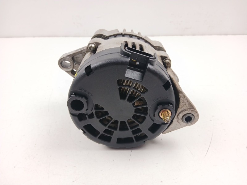 Recambio de alternador para chevrolet aveo / kalos sedán (t250, t255) 1.4 referencia OEM IAM 96540541  