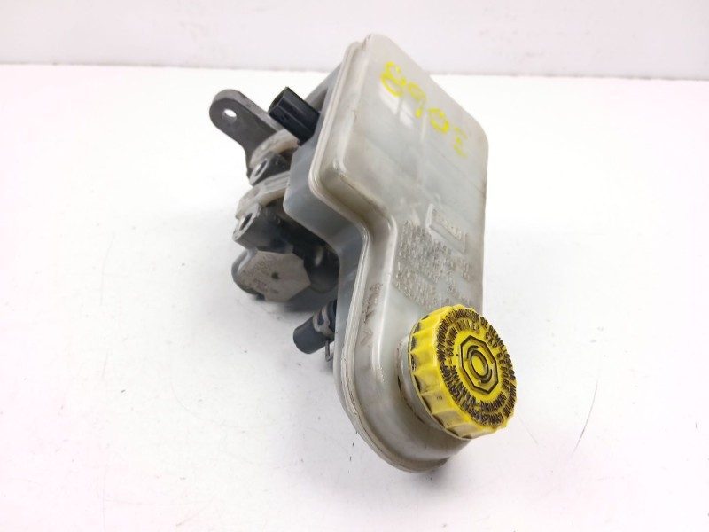 Recambio de bomba de freno para chrysler sebring (js) 2.0 crd referencia OEM IAM 68004718AA  