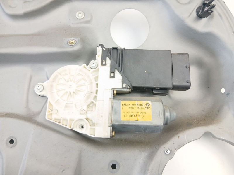 Recambio de elevalunas delantero izquierdo para volkswagen golf iv (1j1) 1.9 tdi referencia OEM IAM 1J1959801C 1J4837755E 