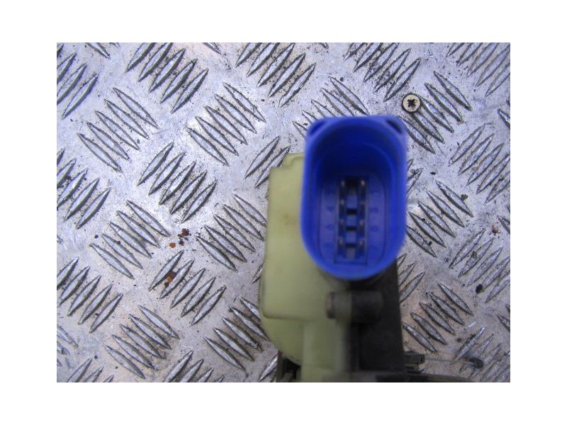 Recambio de cerradura pta. del. izq. : seat cordoba : 1.9 tdi (100,61cv) [2005] para seat cordoba 1.9 tdi referencia OEM IAM C3B