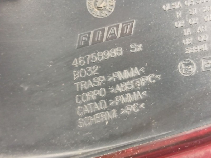 Recambio de piloto trasero izquierdo para fiat stilo (192_) 1.9 jtd (192_xe1a) referencia OEM IAM 46758988  