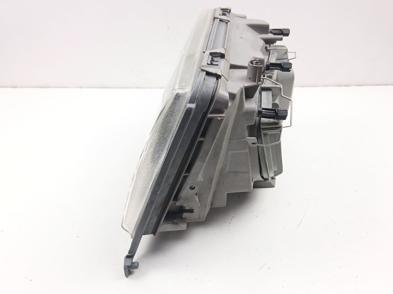 Recambio de faro derecho para mercedes-benz 124 sedán (w124) 300 d (124.130) referencia OEM IAM A1248206061  