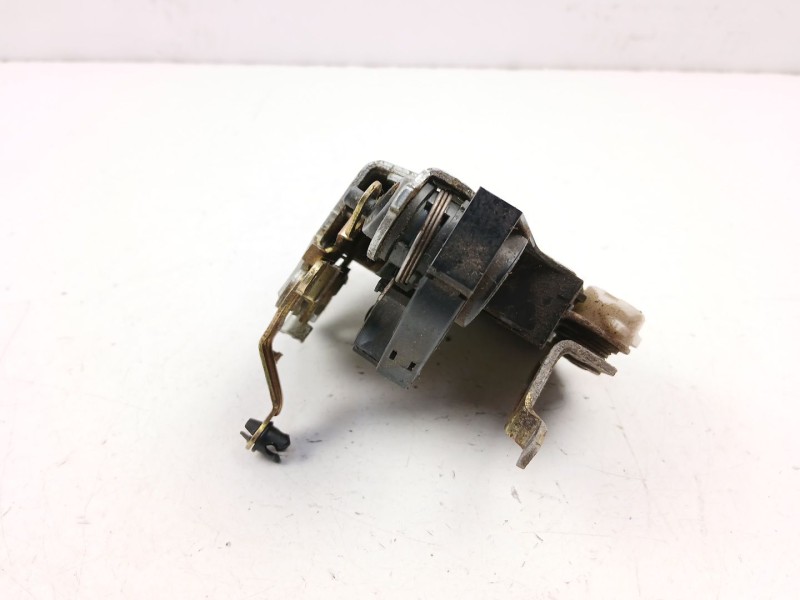 Recambio de cerradura puerta delantera izquierda para mercedes-benz 124 sedán (w124) 300 d (124.130) referencia OEM IAM A1247200