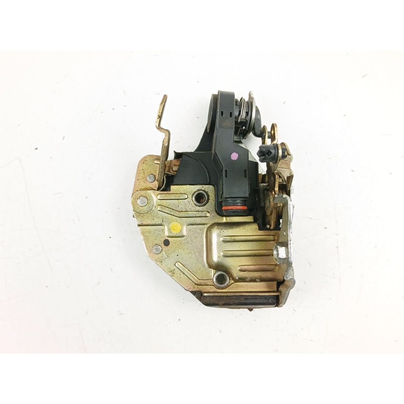 Recambio de cerradura puerta delantera derecha para mercedes-benz 124 sedán (w124) 300 d (124.130) referencia OEM IAM A124720123