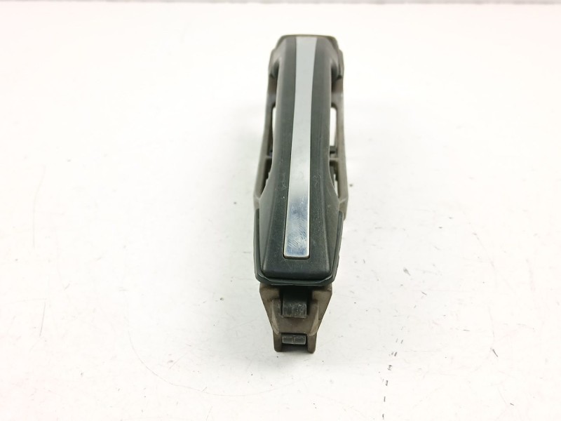 Recambio de manilla delantera derecha para mercedes-benz 124 sedán (w124) 300 d (124.130) referencia OEM IAM A1247600570  