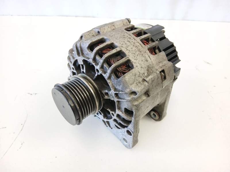 Recambio de alternador para seat leon (1m1) 1.9 tdi referencia OEM IAM 038903018Q SG12B090 