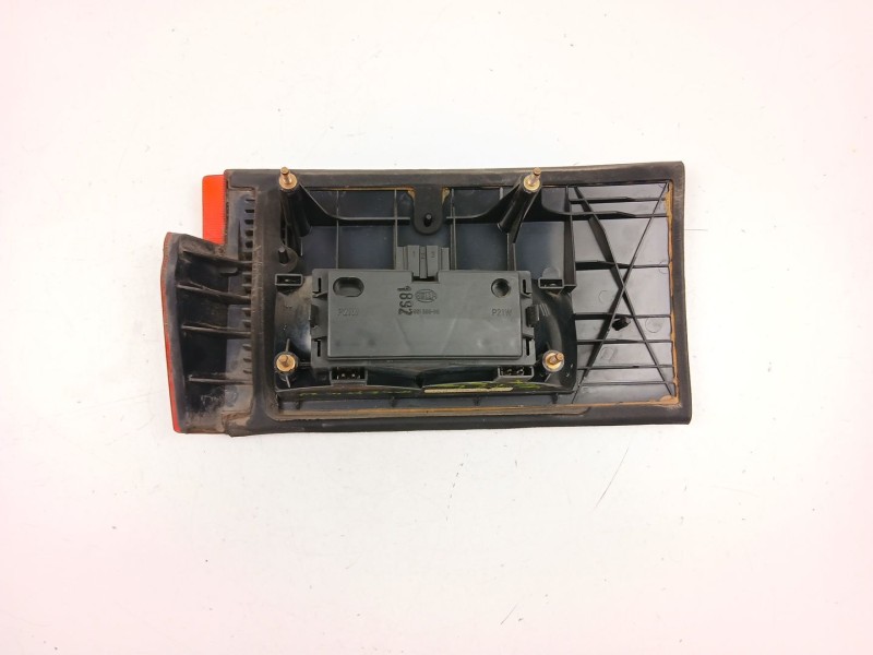 Recambio de piloto porton izquierdo para seat toledo i (1l2) 1.8 i referencia OEM IAM 1L0945093E  