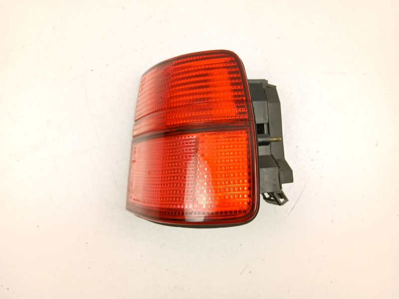 Recambio de piloto trasero derecho para seat toledo i (1l2) 1.8 i referencia OEM IAM 1L0945112E  