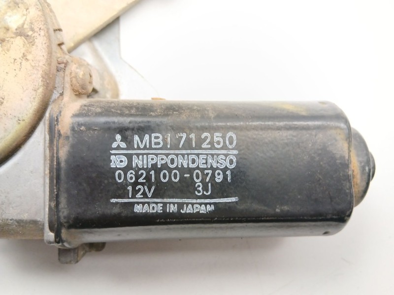 Recambio de elevalunas delantero derecho para mitsubishi montero 2.5 d /4d56 referencia OEM IAM MB171250  