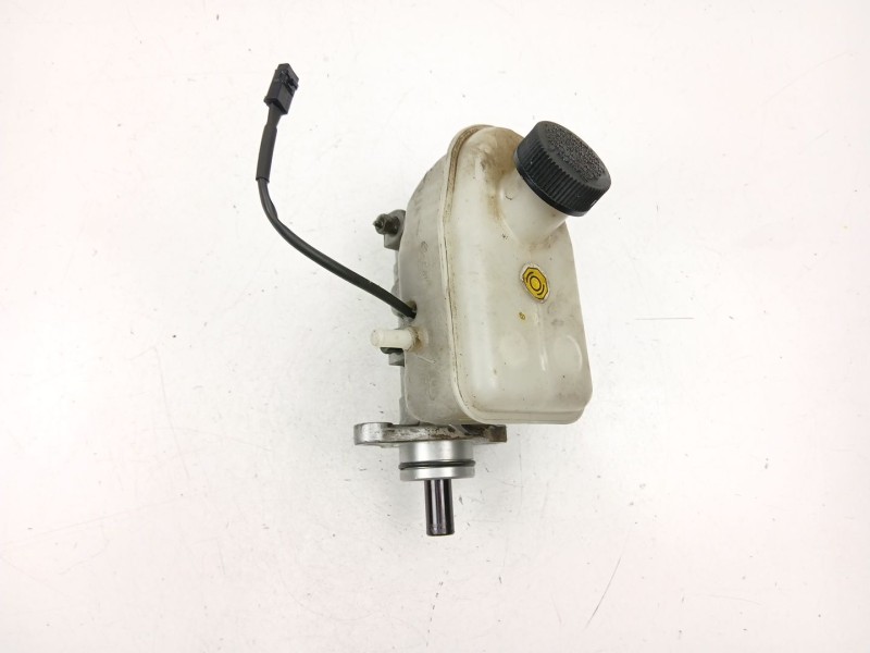 Recambio de bomba de freno para kia carnival 2.9 cdi 5p referencia OEM IAM 0K55A43400A  