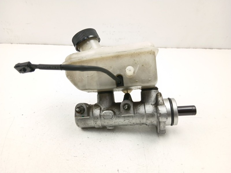 Recambio de bomba de freno para kia carnival 2.9 cdi 5p referencia OEM IAM 0K55A43400A  