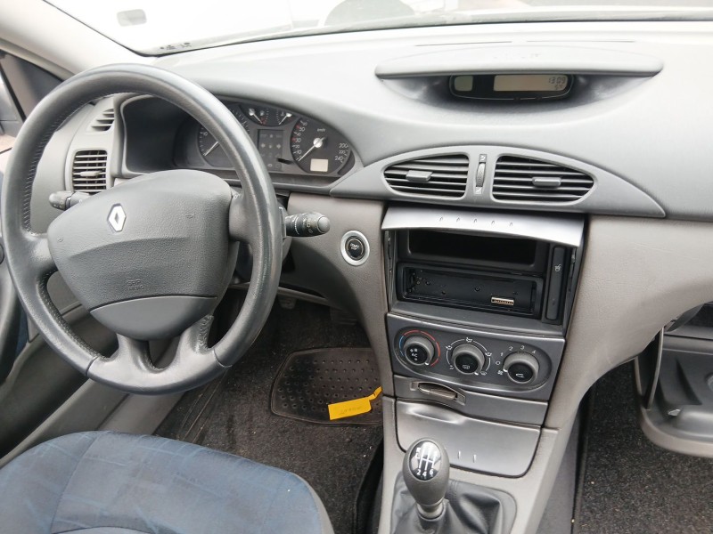 renault laguna ii (bg0/1_) del año 2001