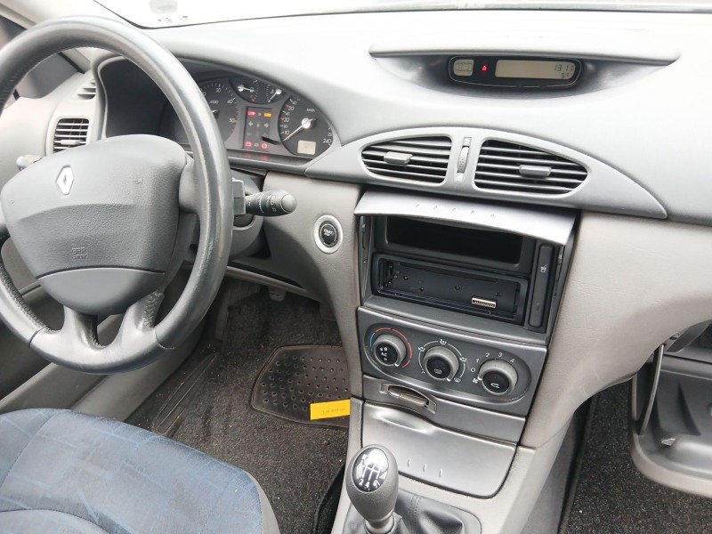 renault laguna ii (bg0/1_) del año 2001