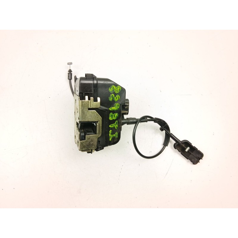 Recambio de cerradura puerta trasera izquierda para renault laguna ii (bg0/1_) 1.9 dci referencia OEM IAM 8200000657  