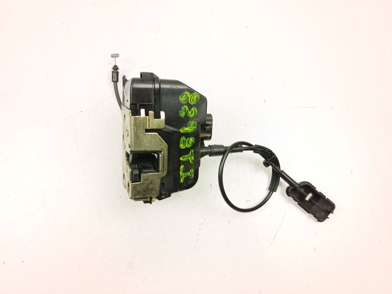 Recambio de cerradura puerta trasera izquierda para renault laguna ii (bg0/1_) 1.9 dci referencia OEM IAM 8200000657  