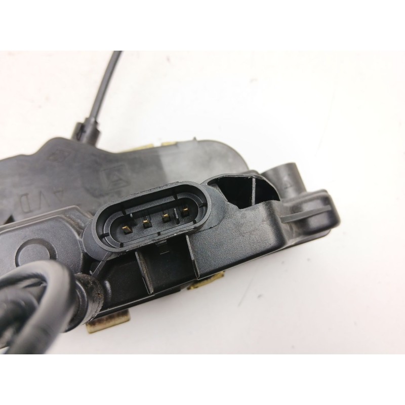 Recambio de cerradura puerta delantera derecha para renault laguna ii (bg0/1_) 1.9 dci referencia OEM IAM 8200000662  