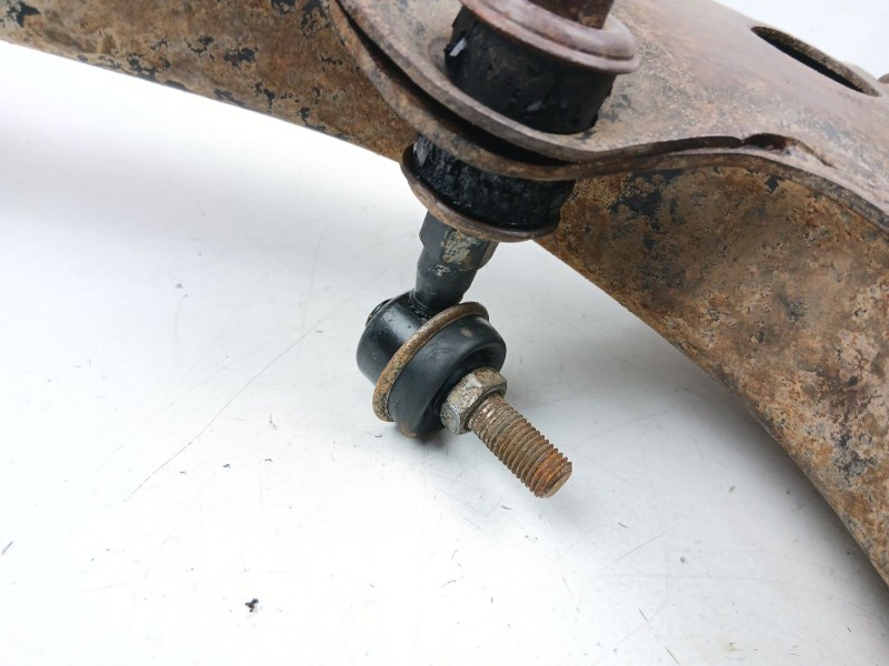 Recambio de brazo suspension inferior delantero izquierdo para suzuki vitara 1.9 d referencia OEM IAM 4520256B01  