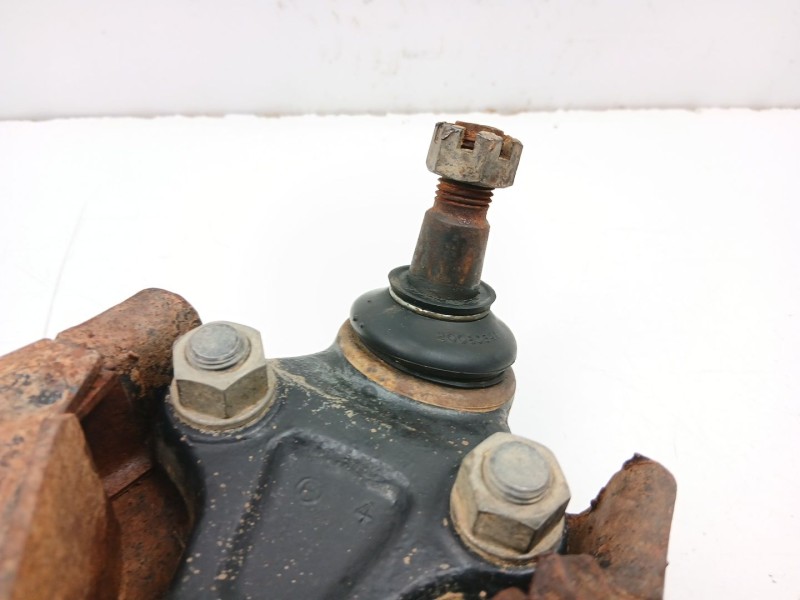 Recambio de brazo suspension inferior delantero derecho para suzuki vitara 1.9 d referencia OEM IAM 4520156B01  