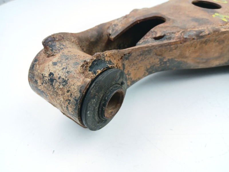 Recambio de brazo suspension inferior delantero derecho para suzuki vitara 1.9 d referencia OEM IAM 4520156B01  