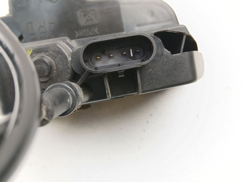 Recambio de cerradura puerta trasera derecha para nissan primera 1.9 d referencia OEM IAM 82500BA20A  