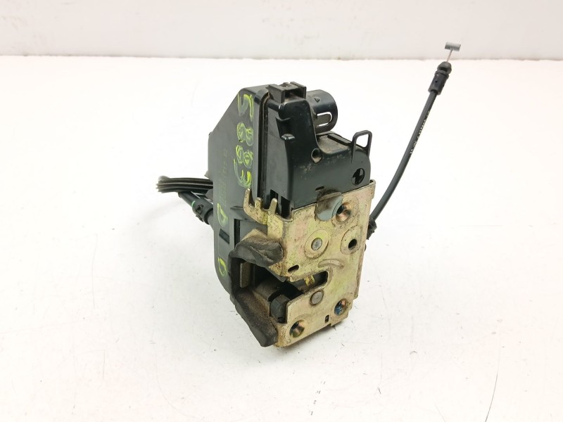 Recambio de cerradura puerta delantera derecha para nissan primera 1.9 d referencia OEM IAM 80500BA20A  