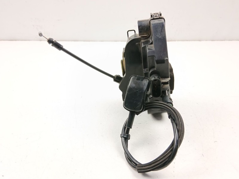 Recambio de cerradura puerta delantera derecha para nissan primera 1.9 d referencia OEM IAM 80500BA20A  