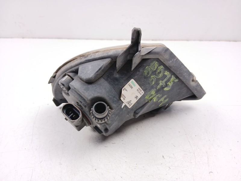 Recambio de antiniebla derecho para ford fiesta v (jh_, jd_) 1.4 16v referencia OEM IAM 2S6115K201AB 89202182 