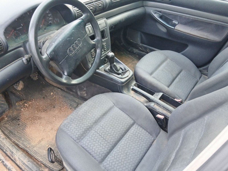 Recambio de carroceria para audi a4 b5 (8d2) 1.9 tdi referencia OEM IAM   