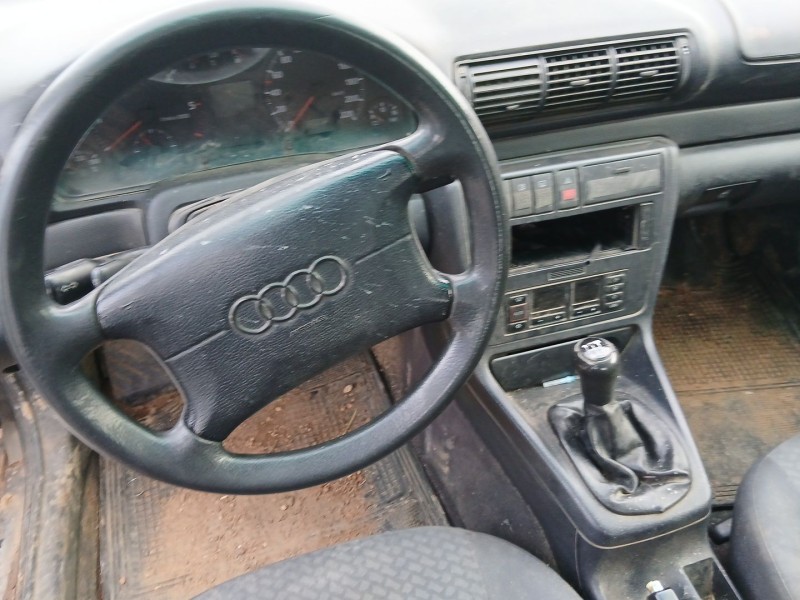 Recambio de carroceria para audi a4 b5 (8d2) 1.9 tdi referencia OEM IAM   