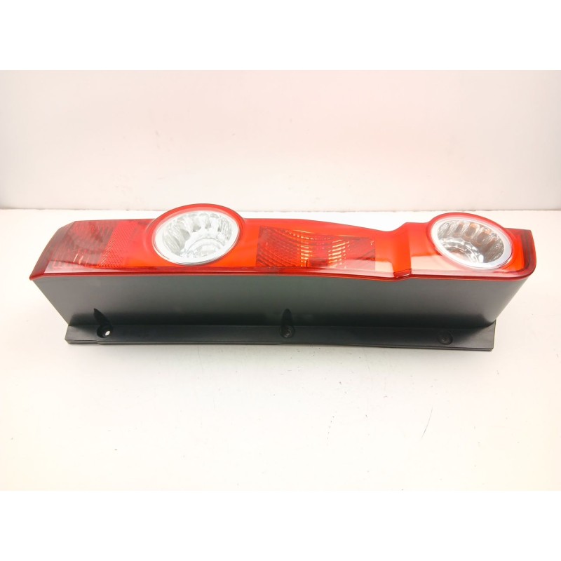 Recambio de piloto trasero izquierdo para volkswagen crafter 30-35 autobús (2e_) 2.5 tdi referencia OEM IAM 2E0945095  