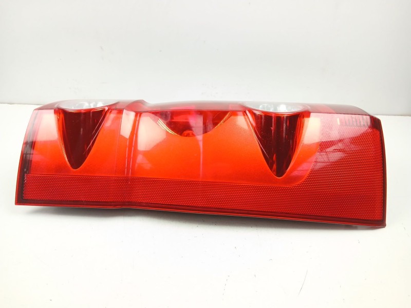 Recambio de piloto trasero izquierdo para volkswagen crafter 30-35 autobús (2e_) 2.5 tdi referencia OEM IAM 2E0945095  