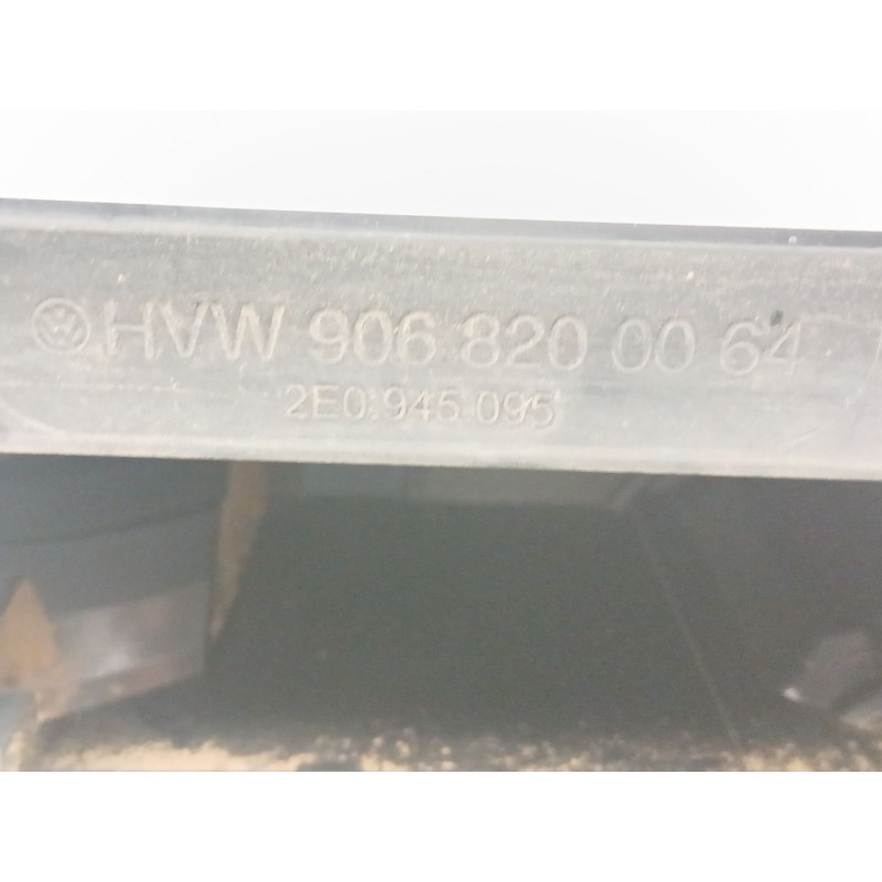 Recambio de piloto trasero izquierdo para volkswagen crafter 30-35 autobús (2e_) 2.5 tdi referencia OEM IAM 2E0945095  