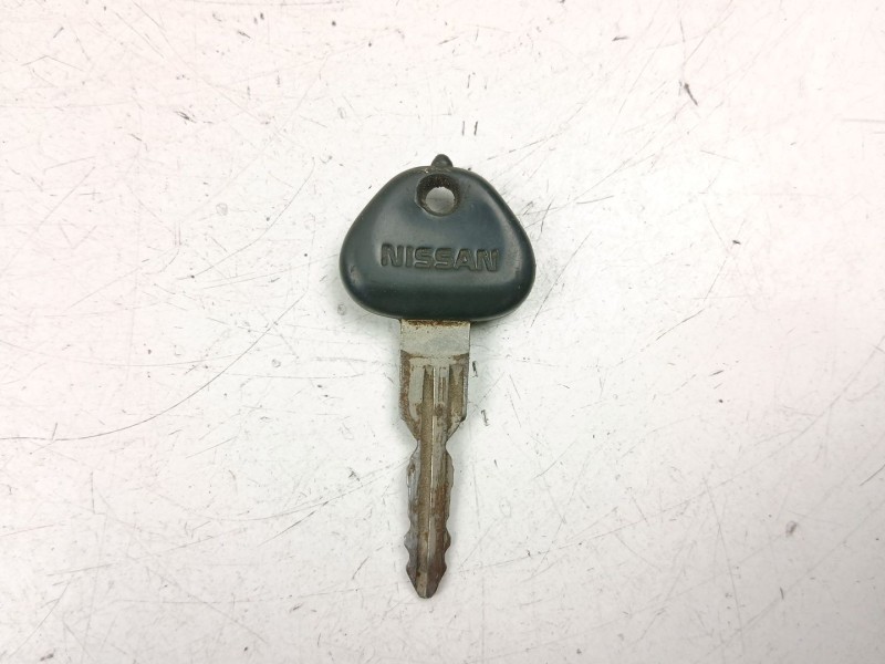 Recambio de conmutador de arranque para nissan trade caja/chasis 2.8 d referencia OEM IAM 015062721  