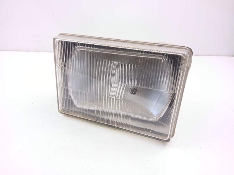 Recambio de faro izquierdo para nissan trade caja/chasis 2.8 d referencia OEM IAM 015065230  