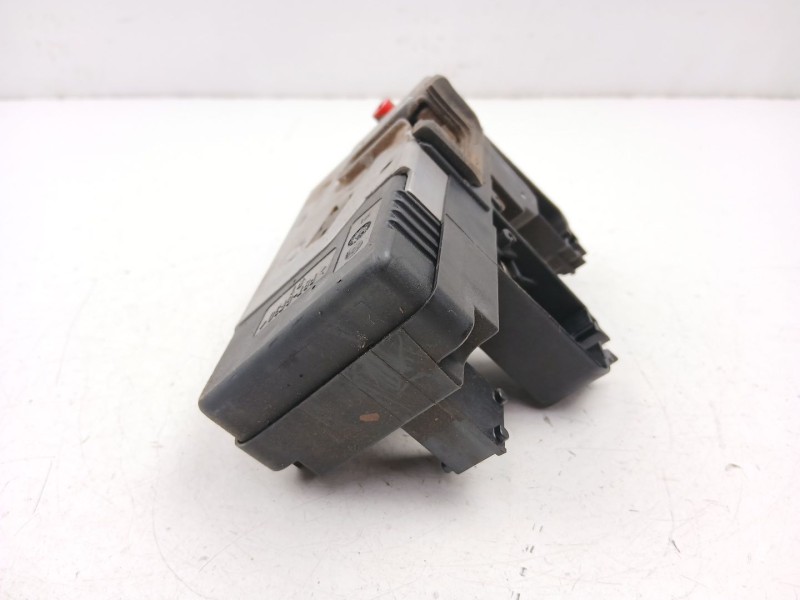 Recambio de cerradura puerta trasera derecha para opel combo furgoneta/monovolumen 1.7 cdti 16v referencia OEM IAM 13157757  