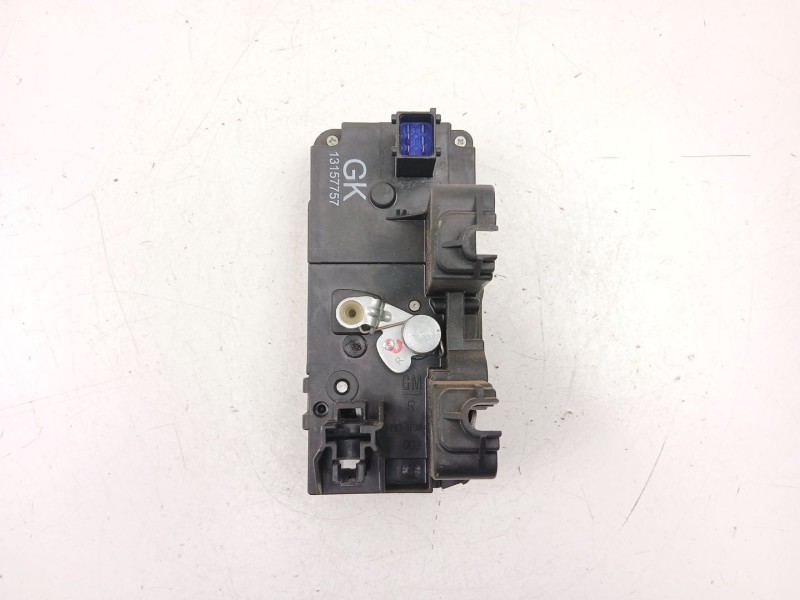 Recambio de cerradura puerta trasera derecha para opel combo furgoneta/monovolumen 1.7 cdti 16v referencia OEM IAM 13157757  