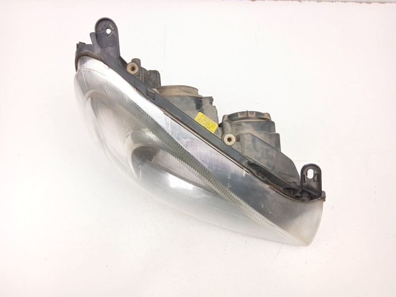 Recambio de faro derecho para opel combo furgoneta/monovolumen 1.7 dti 16v referencia OEM IAM 9115048 0301172202 09115048