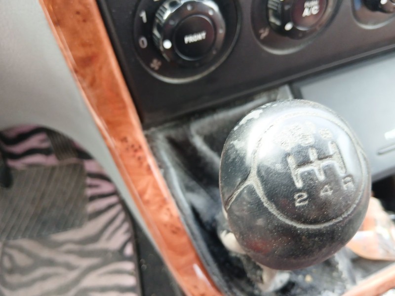 kia carnival ii (gq) del año 2006