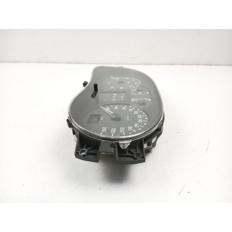 Recambio de cuadro instrumentos para renault clio ii (bb_, cb_) 1.9 dti (b/cb0u) referencia OEM IAM 8200072506  