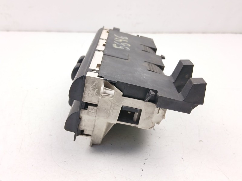 Recambio de mandos calefaccion aire para citroën xantia 2.1 td referencia OEM IAM 95668117  