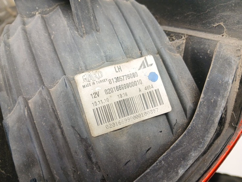 Recambio de piloto trasero izquierdo para peugeot boxer autobús 3.0 hdi 145 referencia OEM IAM 1365776080  