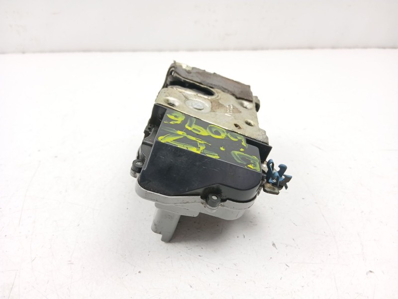 Recambio de cerradura puerta delantera izquierda para citroën xantia 2.0 hdi referencia OEM IAM 9135H8  