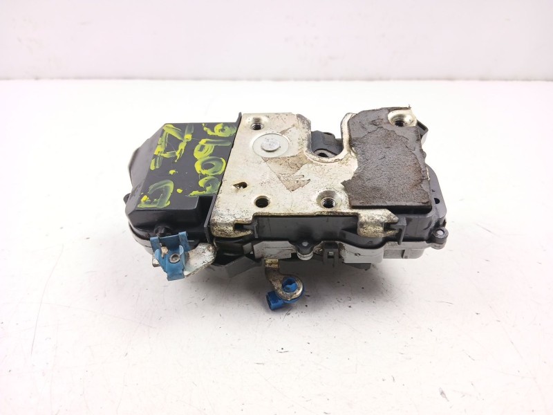 Recambio de cerradura puerta delantera izquierda para citroën xantia 2.0 hdi referencia OEM IAM 9135H8  