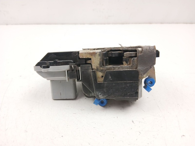 Recambio de cerradura puerta delantera derecha para citroën xantia 2.0 hdi referencia OEM IAM 9136J6  