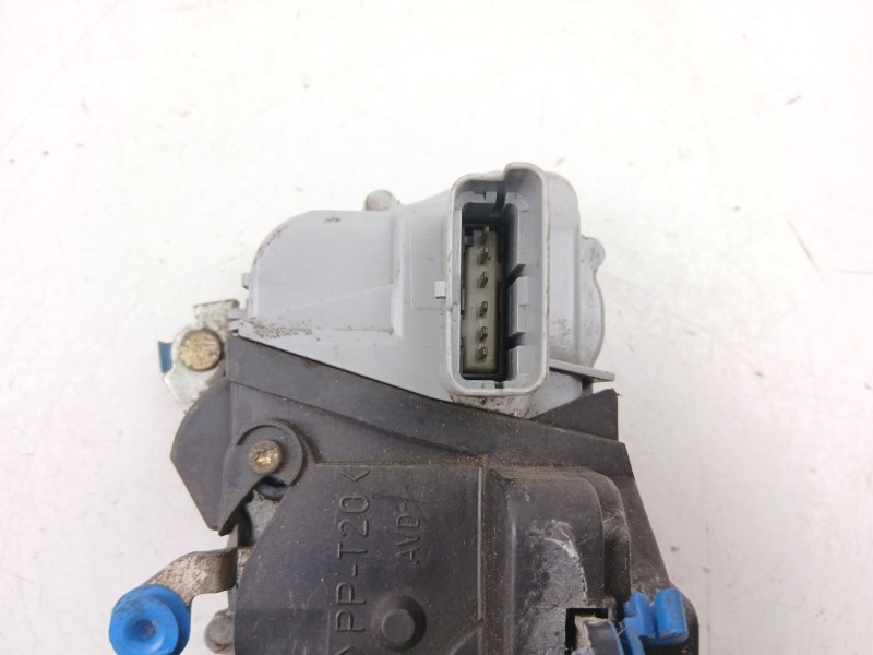 Recambio de cerradura puerta delantera derecha para citroën xantia 2.0 hdi referencia OEM IAM 9136J6  