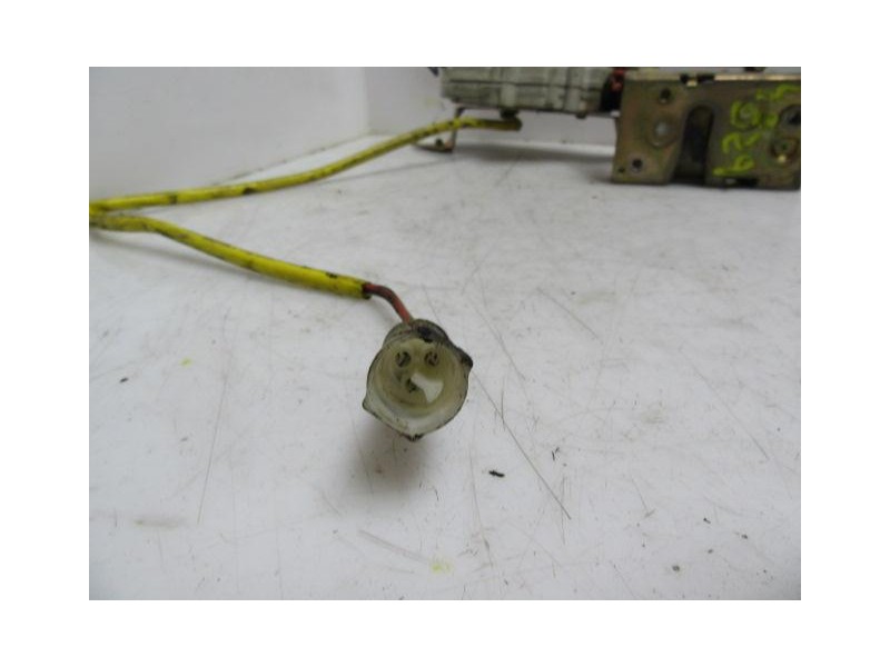 Recambio de cerradura pta. tras. dch. : ford orion : 1.6 g /lu (88,37cv) [1989] para ford orion 1.6 g /lu referencia OEM IAM   