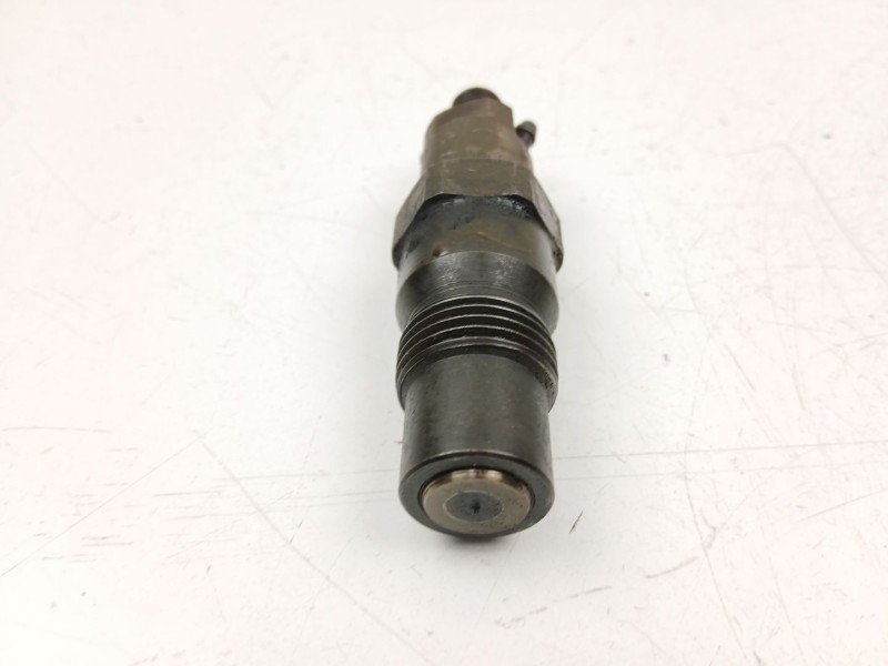 Recambio de inyectores juego para nissan trade caja/chasis 2.8 d referencia OEM IAM 745000580 LCC6702501C 