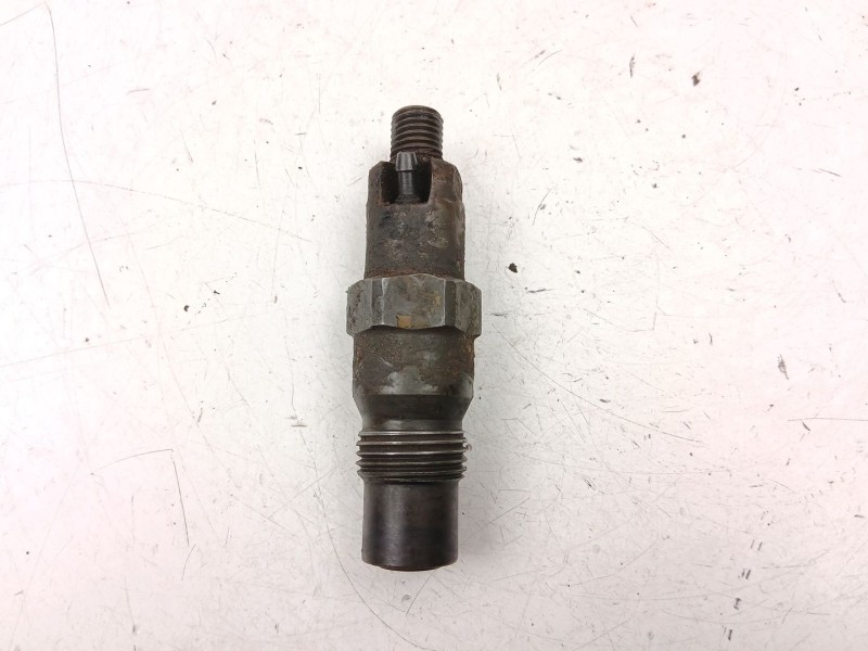 Recambio de inyectores juego para nissan trade caja/chasis 2.8 d referencia OEM IAM 745000580 LCC6702501C 