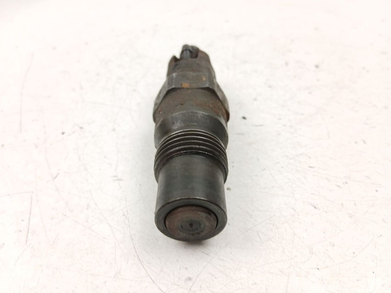 Recambio de inyectores juego para nissan trade caja/chasis 2.8 d referencia OEM IAM 745000580 LCC6702501C 